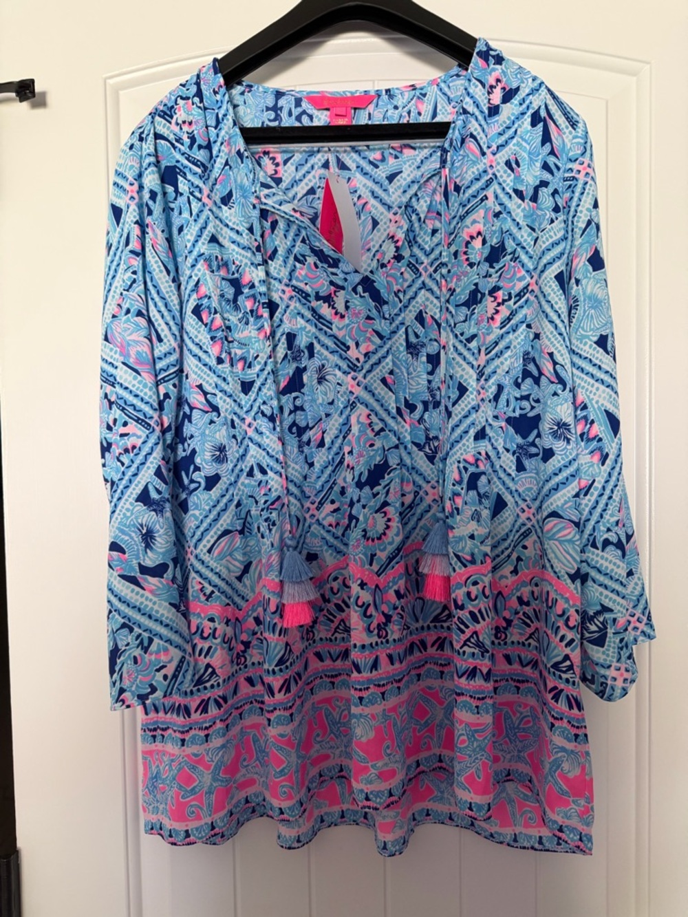NWT Lilly Pulitzer Blue, Navy & Pink Printed Marlina V-Neck Tunic Tassel Blouse